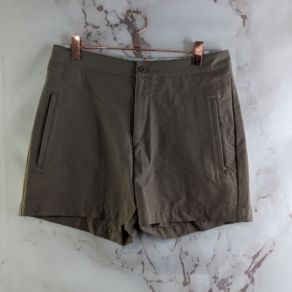 Title Nine Shorts Womens 2 Brown Mid Rise Nylon Cargo Hiking Ripstop Utility - Picture 1 of 8